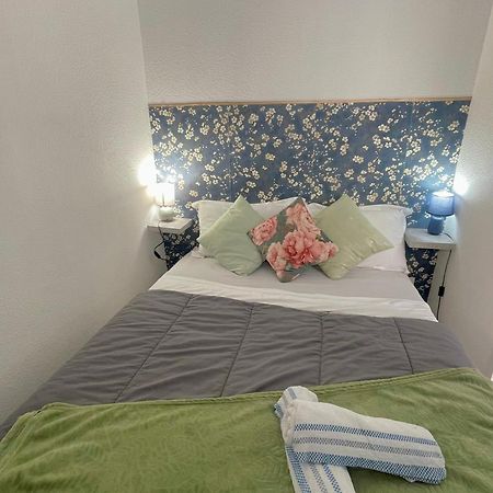 Joli Appartement Avec Piscine Sète Exterior foto